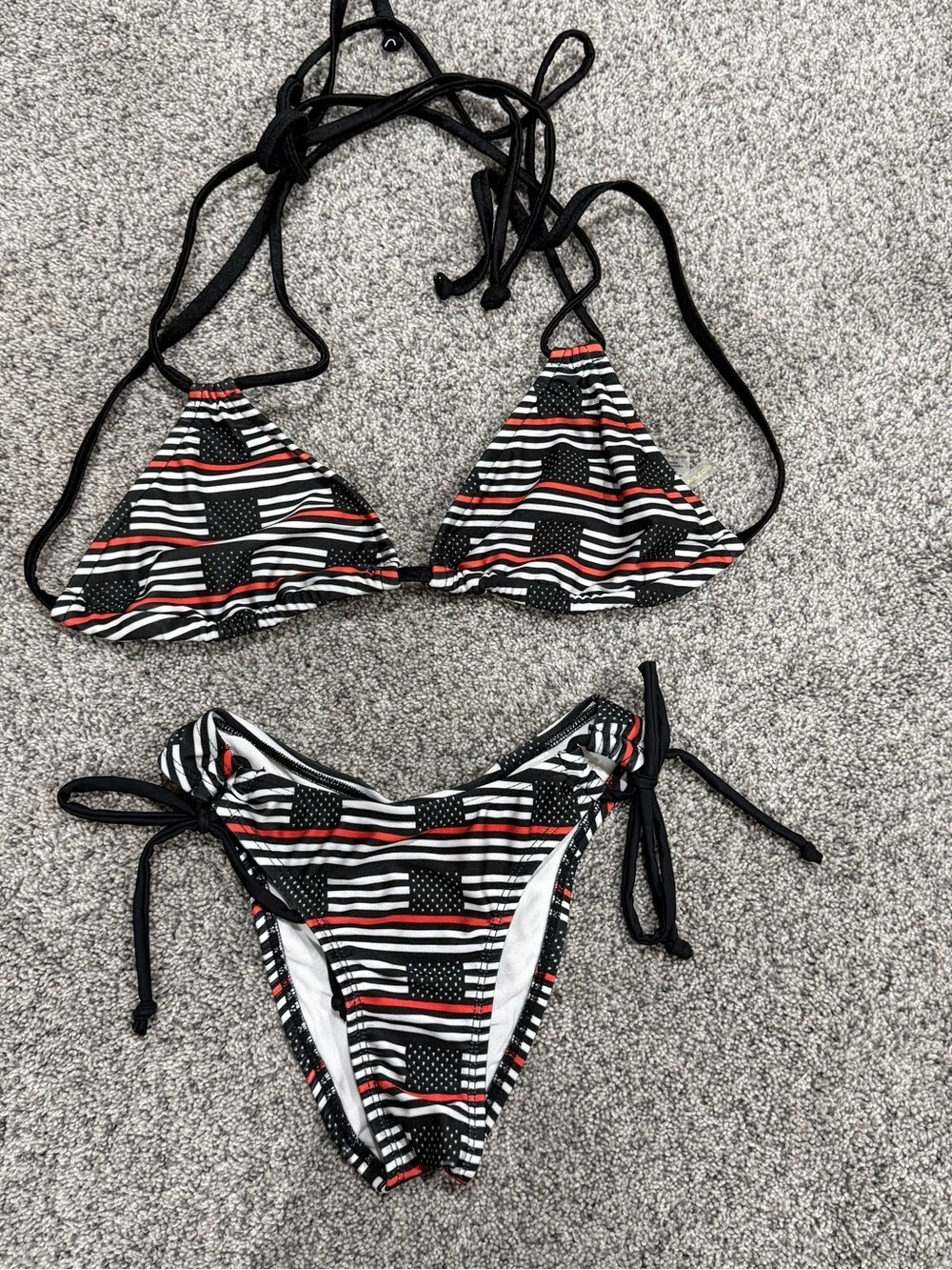 Fresh Peaches Bikini Two Piece Swimsuit Triangle Top Cheeky Bottom Women’s M/L